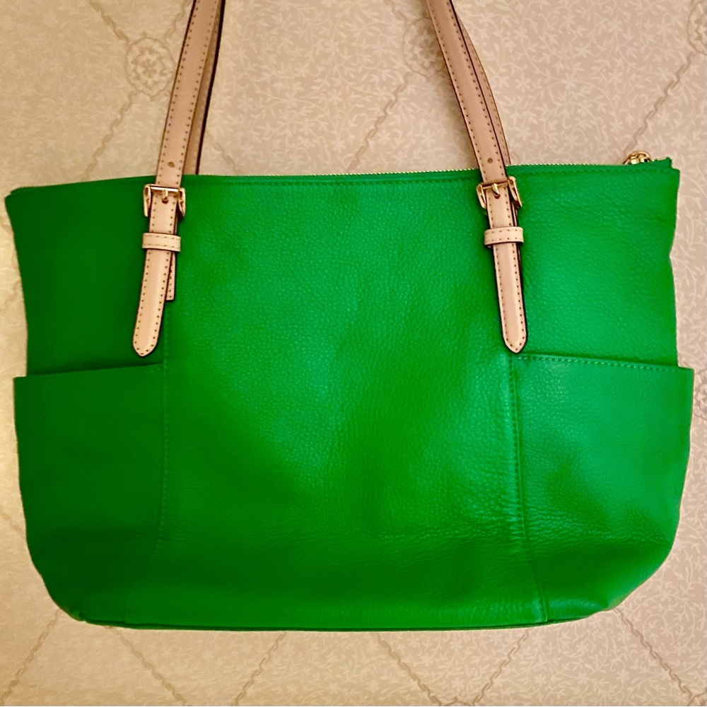 MICHAEL Michael Kors Green/Cream Saffiano Leather Jet Set Travel Tote - LIKE NEW